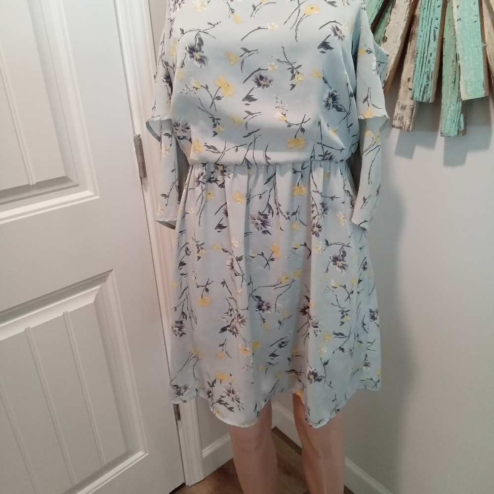 Esley Size M. Floral Print Dress with Cold Shoulder & Ruffle Sleeves Mini